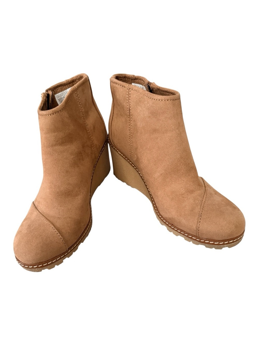 TOMS Tan faux Suede Wedge Ankle Boots w/ gum soles. Flannel fall cozy western 9